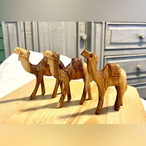 *VINTAGE* Hand Carved Wooden Camels - Set Of 3 - Olive Wood-Nativity/Collectors